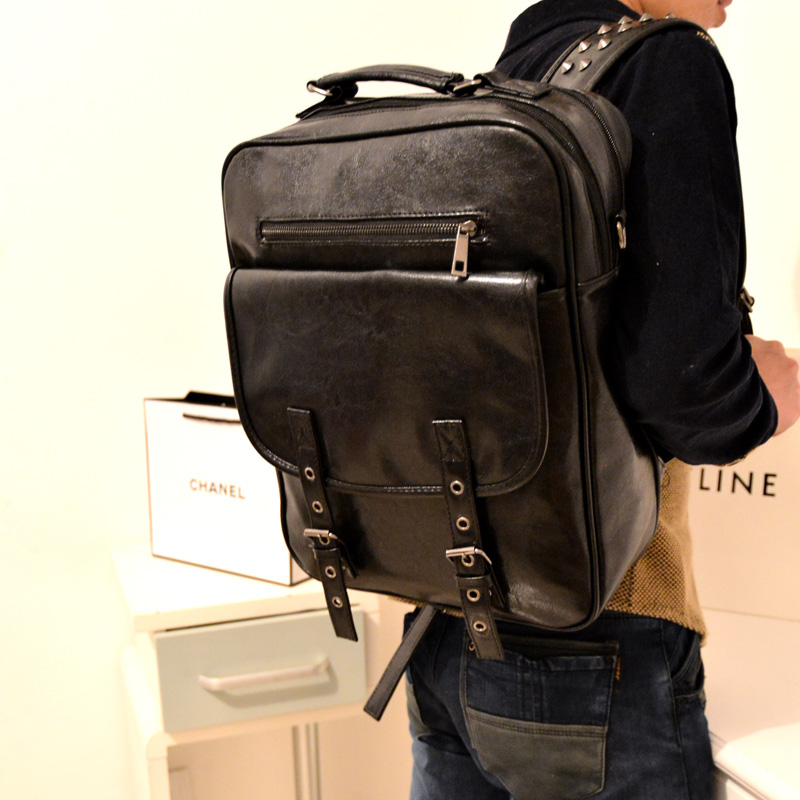 新款铆钉包包背包学生旅行包休闲潮流韩版男包大容量男包旅行时尚