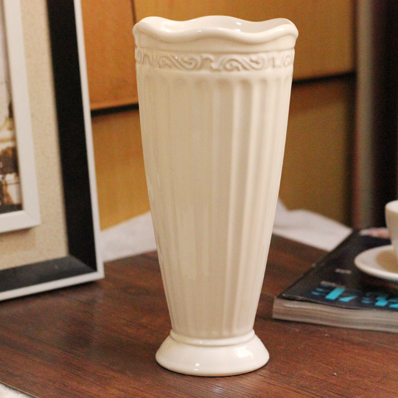 花瓶白色陶瓷现代简约日式可爱宜家风格小号家居家饰必备商务花器折扣优惠信息