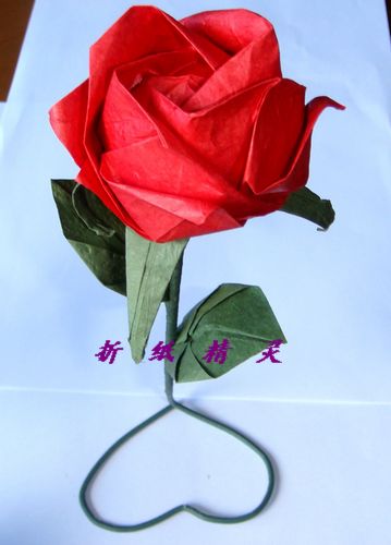 手工折纸心形底座川崎玫瑰