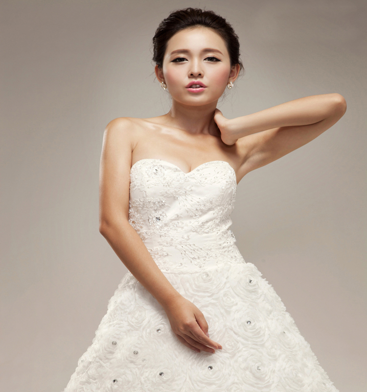 新款韩式甜美手工玫瑰花朵抹胸镶钻修身包臀大拖尾婚纱
