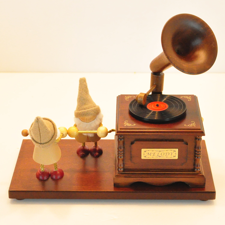 台湾创意情侣八音盒生日礼物复古木质音乐盒木偶正品唱片机送女