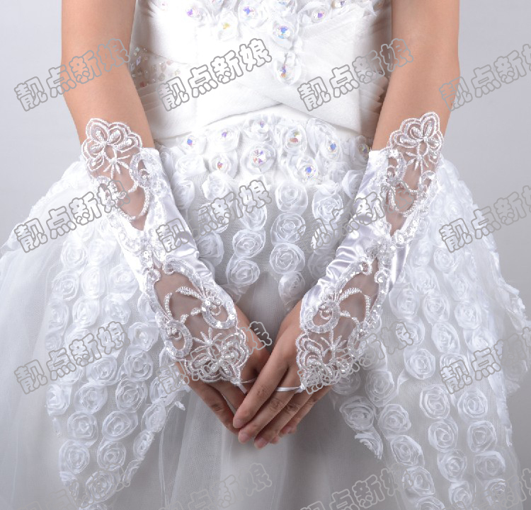 白色长款手套 结婚蕾丝露指婚纱配饰手套新娘手套 双蕾丝钉珠折扣优惠信息