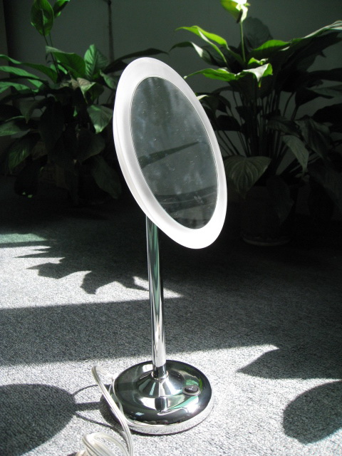 LEVE 晶莹亚克力圆形LED台式灯镜 化妆镜 美容镜 台灯折扣优惠信息