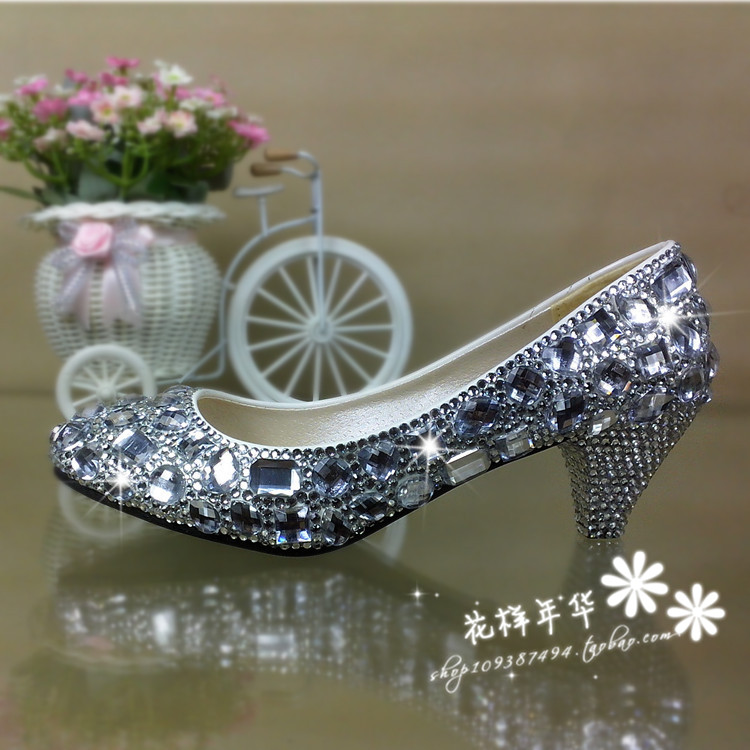 2014新款水晶公主婚鞋白色水钻中跟婚纱礼服拍照新娘鞋伴娘演出鞋