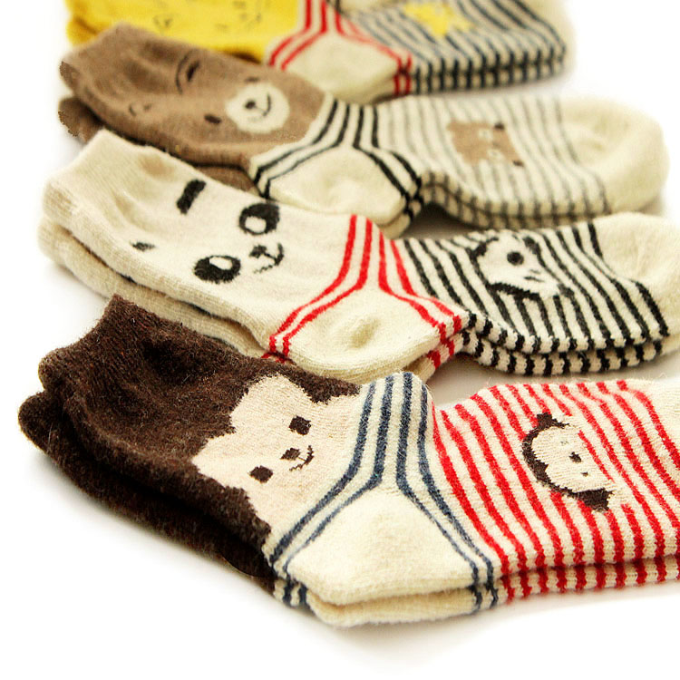 6双包邮 秋冬新品 日系 条纹卡通动物系列羊毛袜 女袜 保暖袜子折扣优惠信息