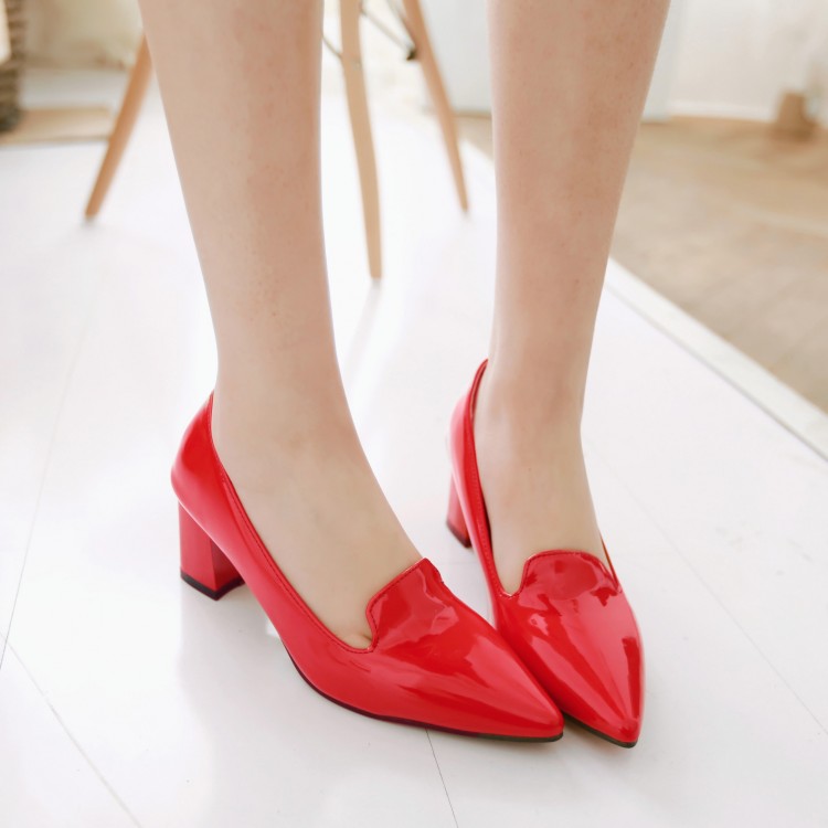 34-43秋季时尚欧美性感尖头亮皮中粗方跟软面漆皮舒适大红色单鞋