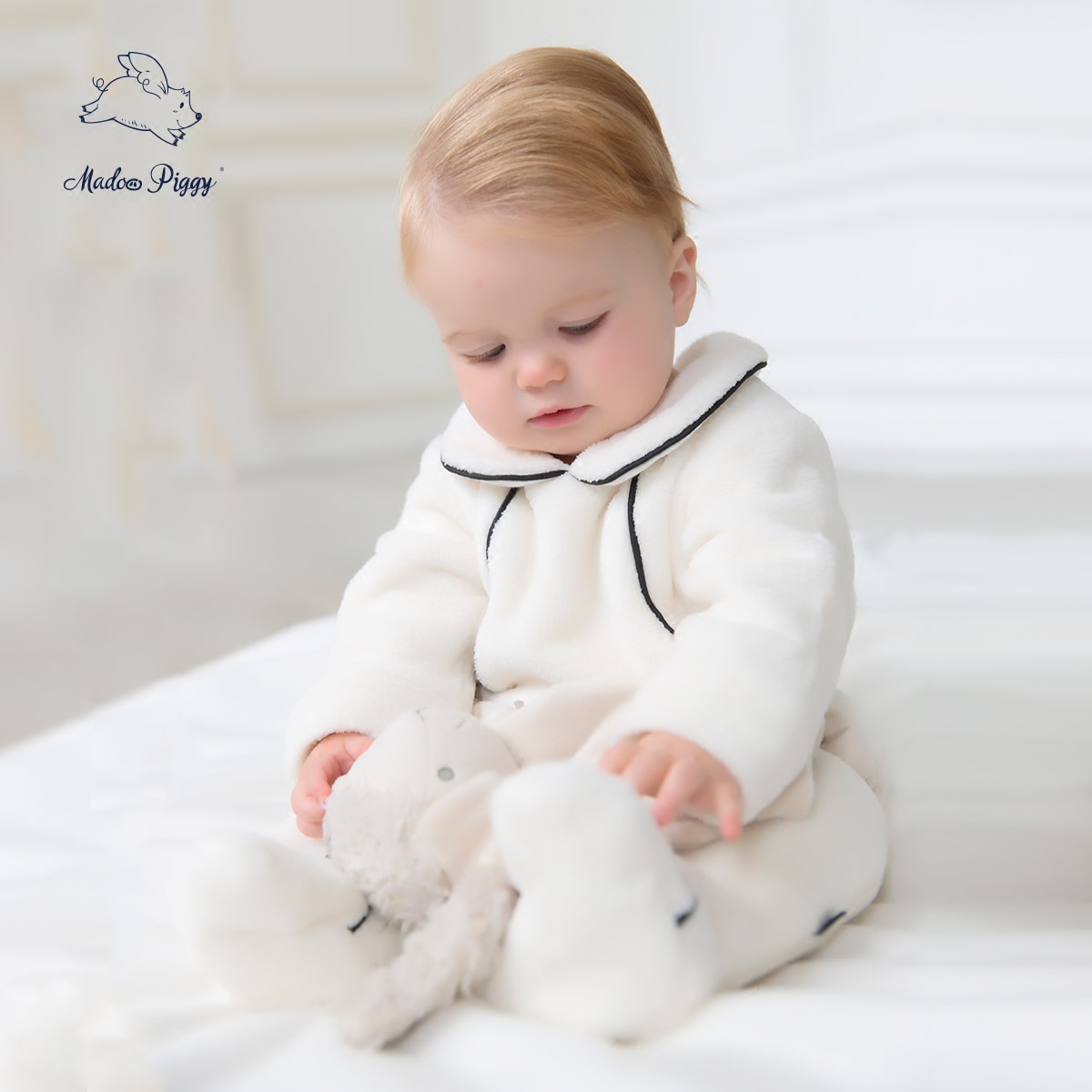 小猪麦都新款长袖保暖爬服宝宝新生儿衣服婴儿冬季连体衣服装加厚