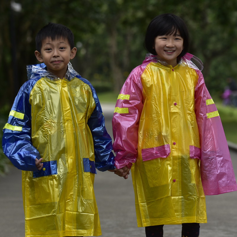 男女童学生雨衣儿童带书包位加厚防水韩国小孩子可爱撞色雨披