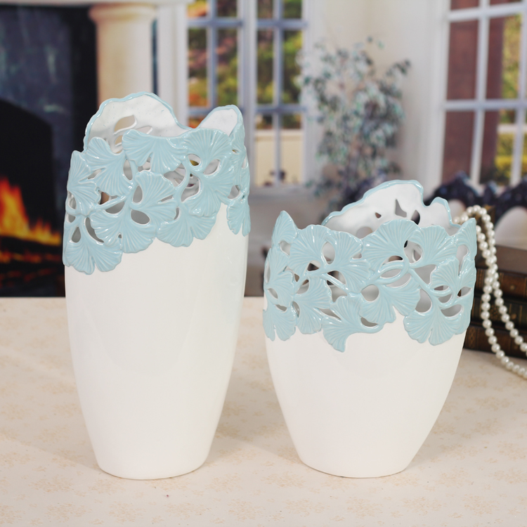 现代时尚简约镂空白蓝陶瓷花瓶 落地客厅新家礼物扁花瓶瓷器摆件