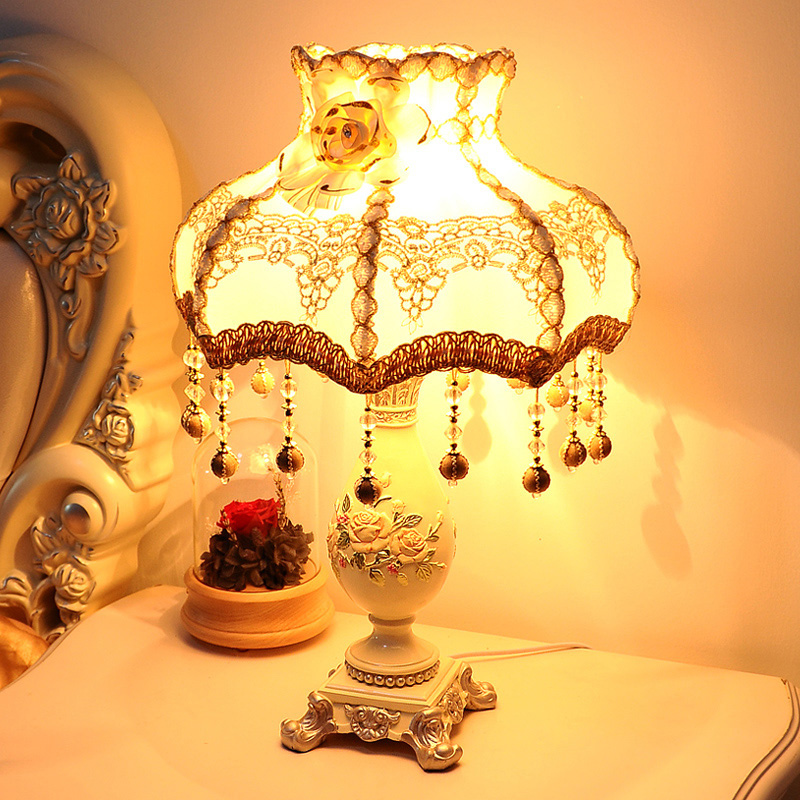欧式台灯卧室床头灯创意奢华温馨婚房田园公主时尚婚庆台灯