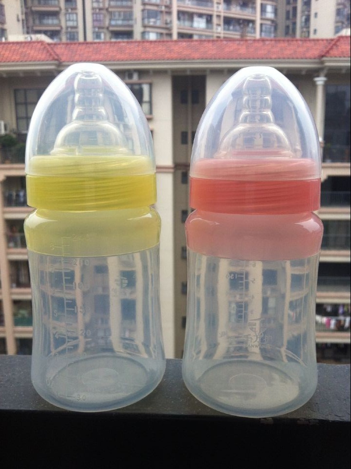香港品牌硅胶奶瓶240ml婴儿防胀气防摔奶瓶全硅胶奶瓶微波炉加热