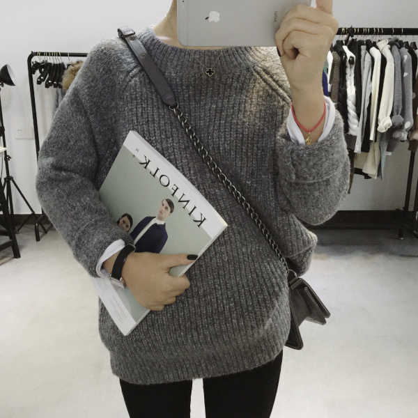 XFY。韩国订单 宽松圆领显瘦粗棒针插肩长袖羊毛混纺套头毛衣女