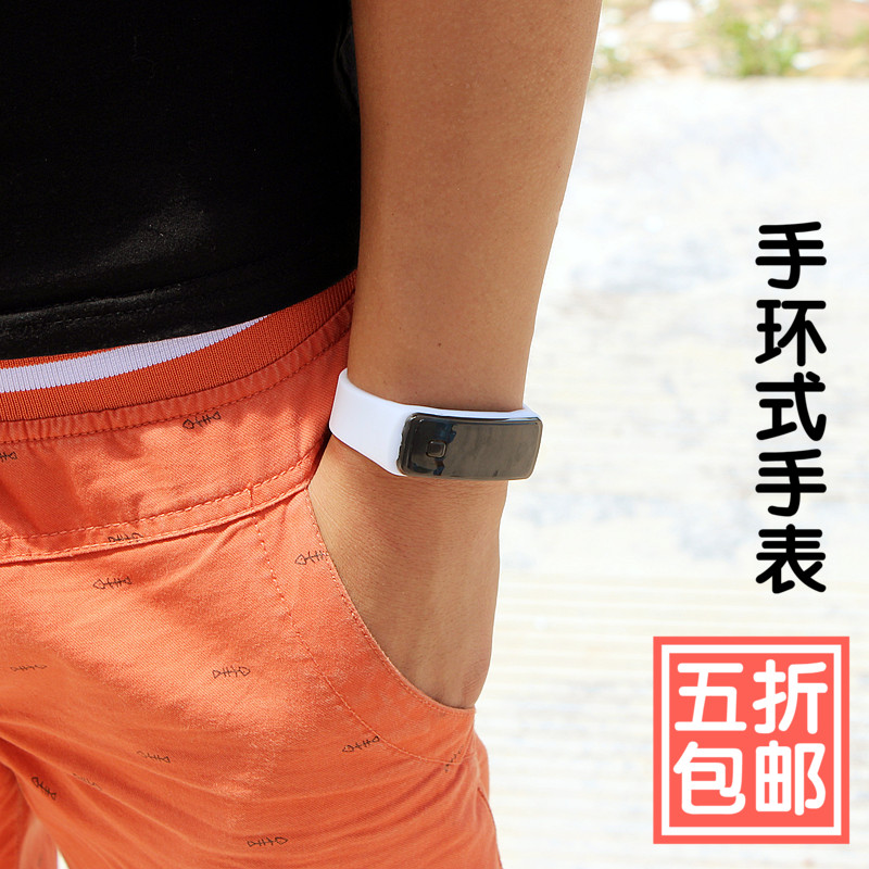 包邮 创意糖果色韩版LED电子表手环彩色男女学生情侣简约果冻手表折扣优惠信息