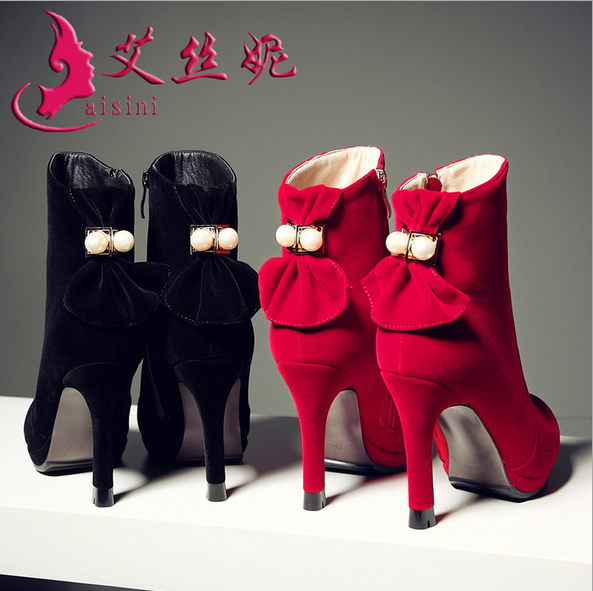 2015秋冬新款欧美短筒女靴 细跟短靴高跟马丁靴尖头裸靴红色婚鞋