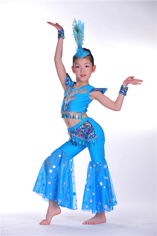 儿童表演出服装六一舞台服女童孔雀舞蹈服亮片裙裤傣族服