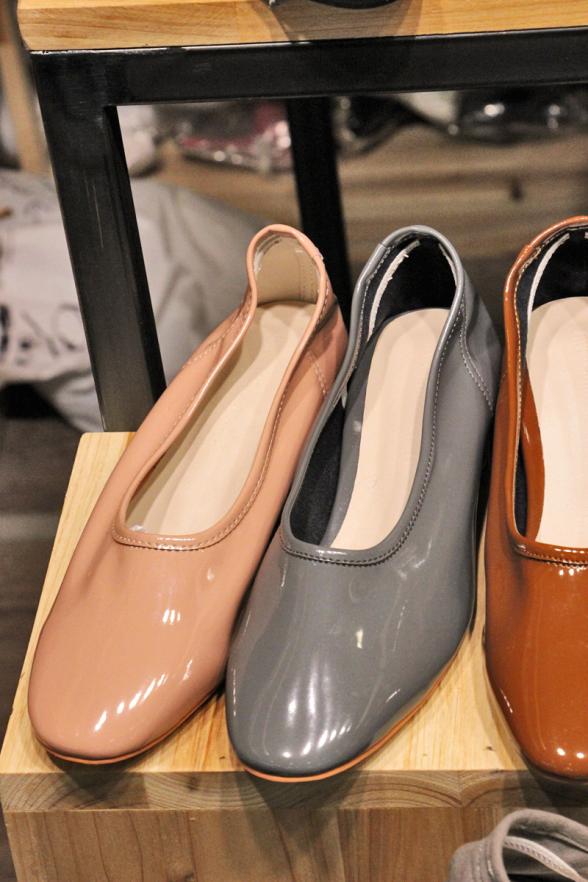 『可直邮』韩国正品代购 复古漆皮 粗跟浅口芭蕾单鞋 娃娃鞋
