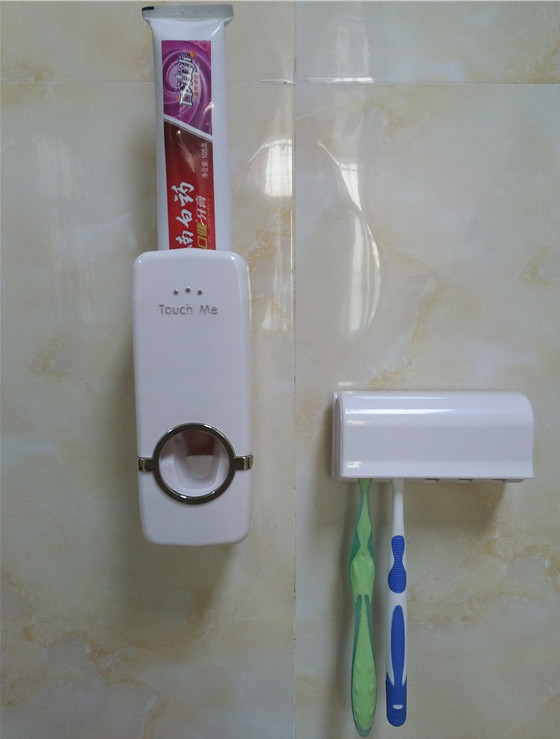 卫生间吸壁式牙刷架套装浴室创意三口之家洗漱架壁挂自动挤牙膏器折扣优惠信息