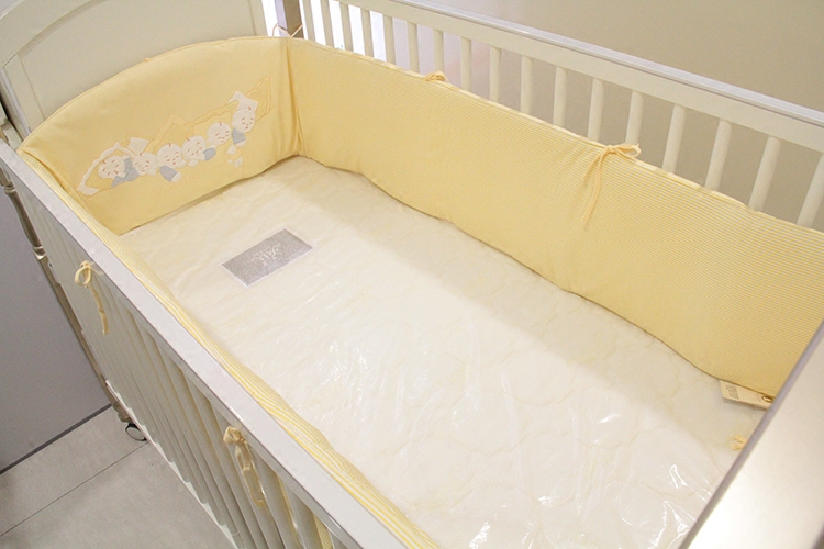 英氏正品婴儿床围床上用品床帏透气防撞宝宝儿童床品154503/504