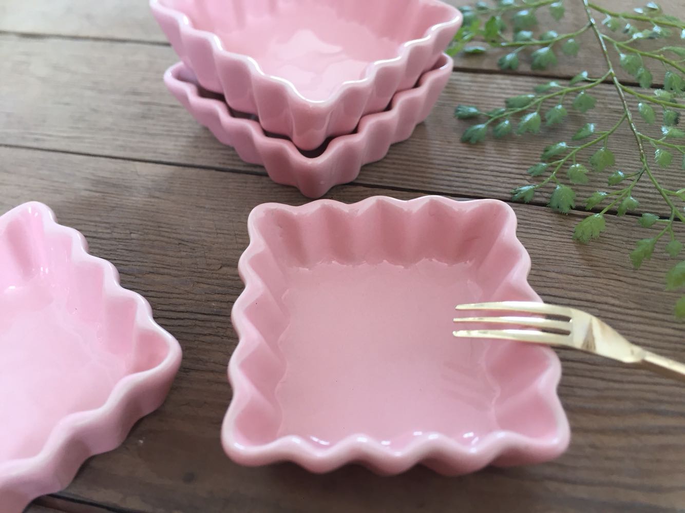 促销日式酱油碟调味碟小菜咸菜碟粉色花边方形蘸料碟家用陶瓷小碟