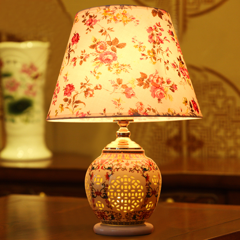 欧式现代简约陶瓷卧室结婚庆床头灯个性布艺创意客厅台灯具