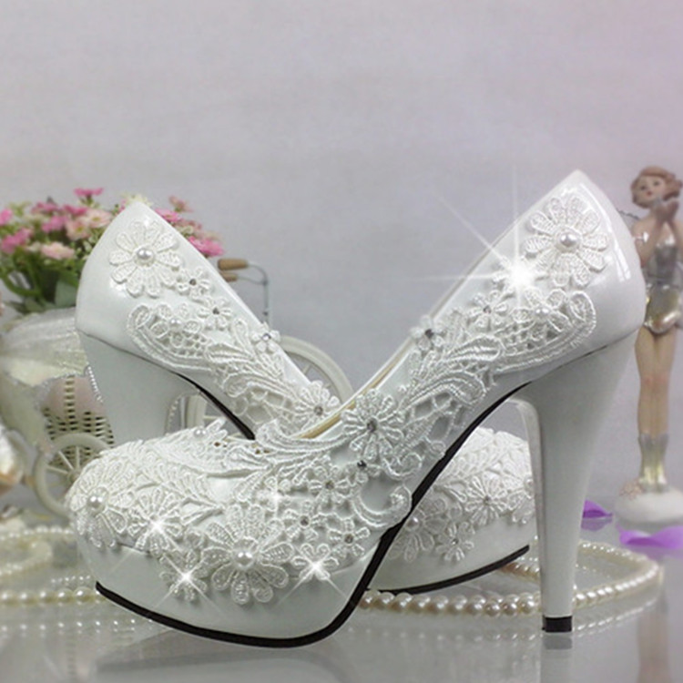 韩版白色花朵蕾丝婚鞋水钻高跟防水台水晶手工新娘演出工作女单鞋折扣优惠信息