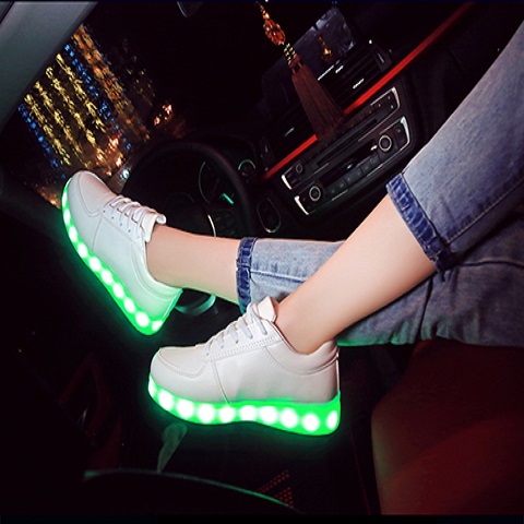 韩版小白鞋秋季七彩发光鞋led闪光鞋男女USB充电情侣荧光板鞋单鞋