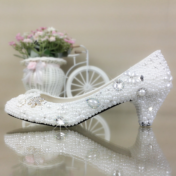韩版珍珠水钻婚鞋中跟公主花朵新娘伴娘水晶鞋结婚拍照演出女单鞋折扣优惠信息