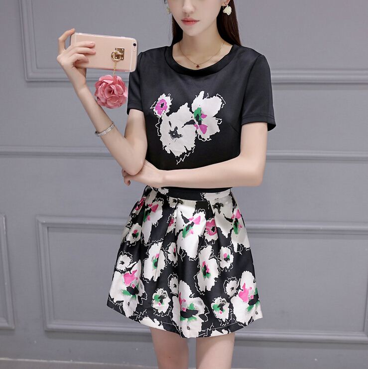 新款夏季韩版气质圆领短袖T恤+蓬蓬A字短裙两件套女折扣优惠信息