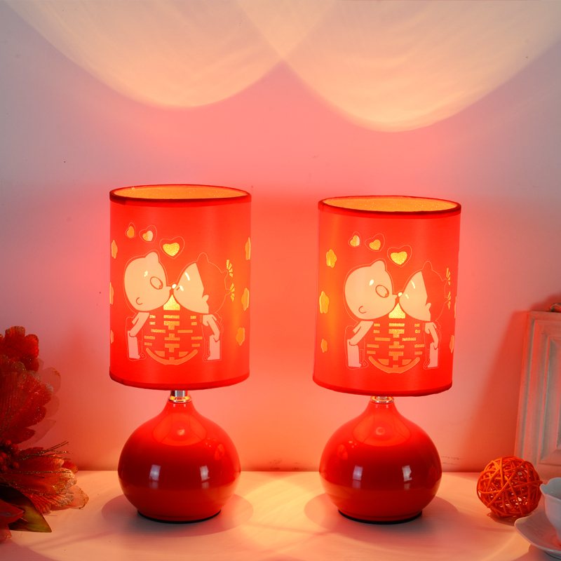 中式红色雕花结婚装饰婚庆台灯卧室床头灯创意香薰精油礼品灯具