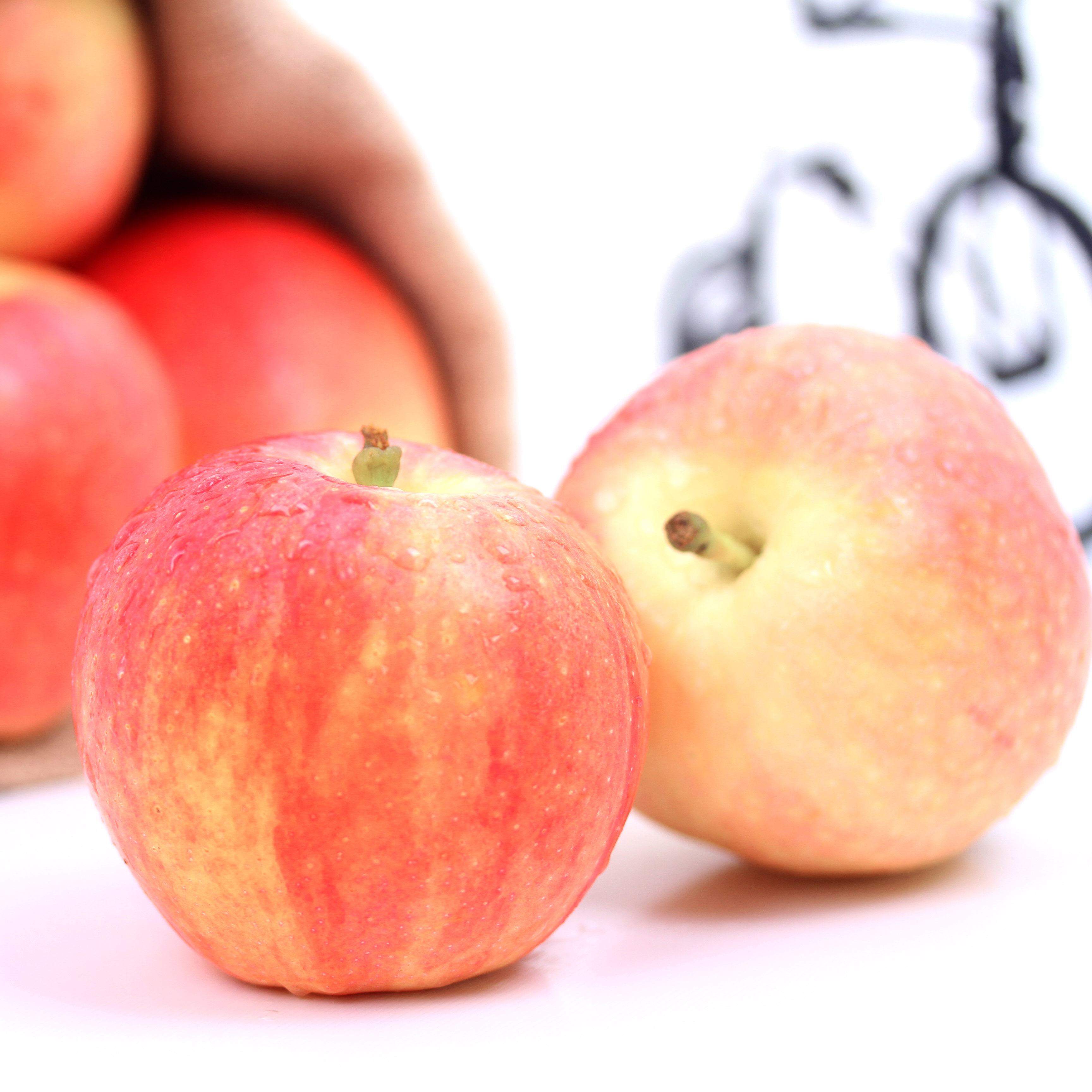 老三果园 现摘新鲜水果苹果大沙河红富士苹果5斤特价包邮